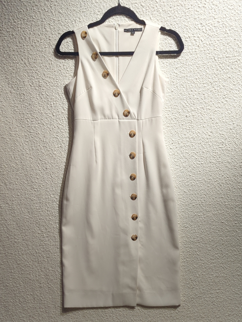 ANTONIO MELANI Cream V-Neck Sleeveless Midi Dress with Gold Buttons